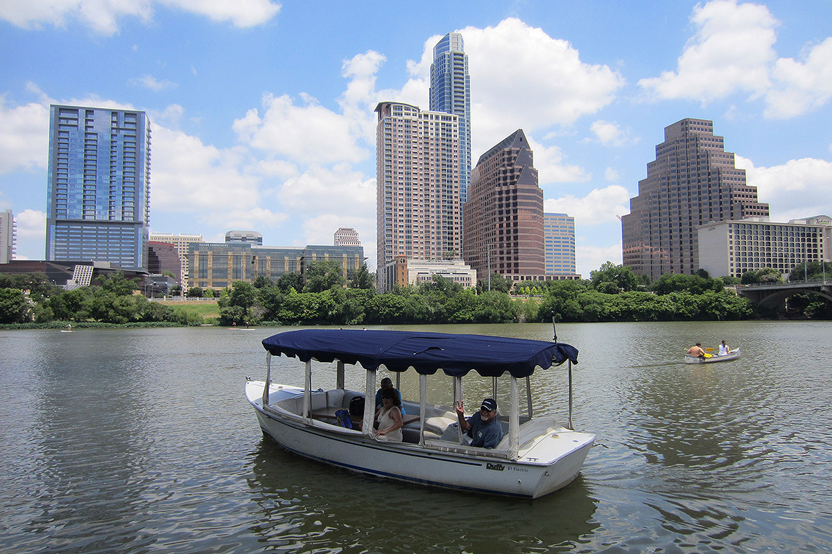 Capital Cruises Bat Watching and Sightseeing Tours gallery image 8