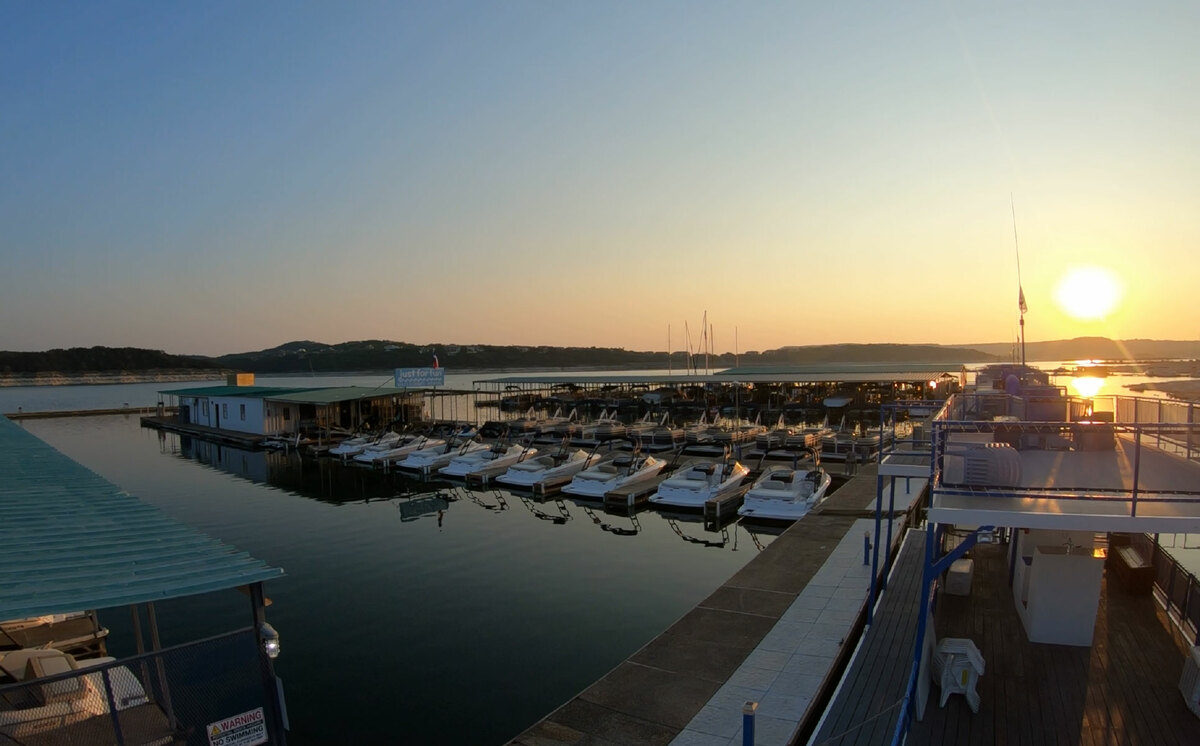 Just For Fun Lake Travis Boat Rentals gallery image 3