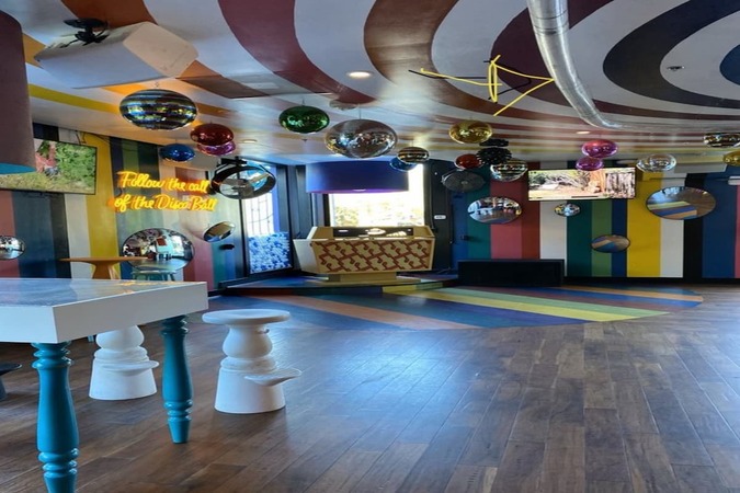 Wonder Bar gallery image 8