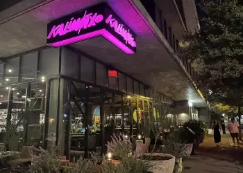 Kalimotxo on East Sixth Street